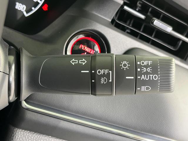 ヴェゼル ｅ：ＨＥＶ　Ｚ　登録済未使用車　全周囲カメラ　衝突被害軽減システム　レーダークルーズ　電動リアゲート　ハーフレザーシート　コーナーセンサー　スマートキー　ＬＥＤヘッド　ＥＴＣ２．０　車線逸脱警報　オートライト（29枚目）