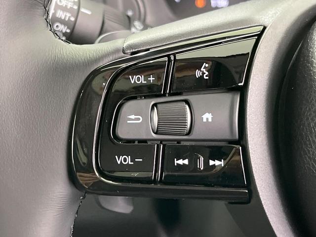 ヴェゼル ｅ：ＨＥＶ　Ｚ　登録済未使用車　全周囲カメラ　衝突被害軽減システム　レーダークルーズ　電動リアゲート　ハーフレザーシート　コーナーセンサー　スマートキー　ＬＥＤヘッド　ＥＴＣ２．０　車線逸脱警報　オートライト（30枚目）