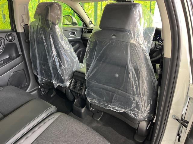 ヴェゼル ｅ：ＨＥＶ　Ｚ　登録済未使用車　全周囲カメラ　衝突被害軽減システム　レーダークルーズ　電動リアゲート　ハーフレザーシート　コーナーセンサー　スマートキー　ＬＥＤヘッド　ＥＴＣ２．０　車線逸脱警報　オートライト（37枚目）