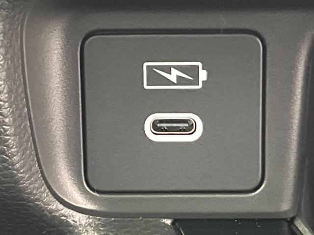 ヴェゼル ｅ：ＨＥＶ　Ｚ　登録済未使用車　全周囲カメラ　衝突被害軽減システム　レーダークルーズ　電動リアゲート　ハーフレザーシート　コーナーセンサー　スマートキー　ＬＥＤヘッド　ＥＴＣ２．０　車線逸脱警報　オートライト（42枚目）