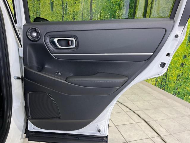 ヴェゼル ｅ：ＨＥＶ　Ｚ　登録済未使用車　全周囲カメラ　衝突被害軽減システム　レーダークルーズ　電動リアゲート　ハーフレザーシート　コーナーセンサー　スマートキー　ＬＥＤヘッド　ＥＴＣ２．０　車線逸脱警報　オートライト（48枚目）