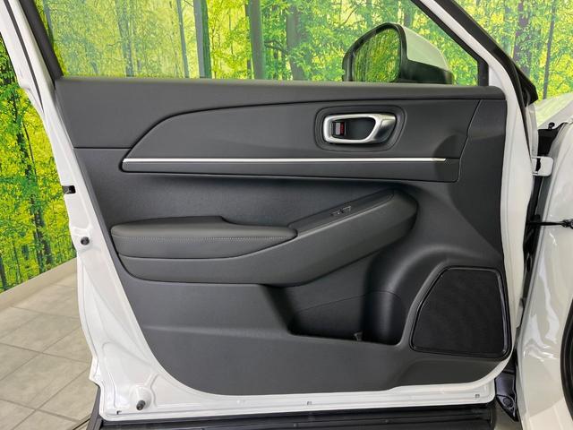 ヴェゼル ｅ：ＨＥＶ　Ｚ　登録済未使用車　全周囲カメラ　衝突被害軽減システム　レーダークルーズ　電動リアゲート　ハーフレザーシート　コーナーセンサー　スマートキー　ＬＥＤヘッド　ＥＴＣ２．０　車線逸脱警報　オートライト（49枚目）