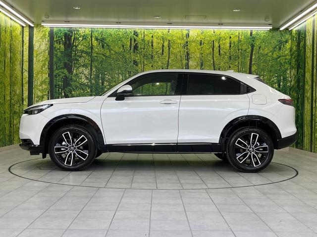 ヴェゼル ｅ：ＨＥＶ　Ｚ　登録済未使用車　全周囲カメラ　衝突被害軽減システム　レーダークルーズ　電動リアゲート　ハーフレザーシート　コーナーセンサー　スマートキー　ＬＥＤヘッド　ＥＴＣ２．０　車線逸脱警報　オートライト（54枚目）