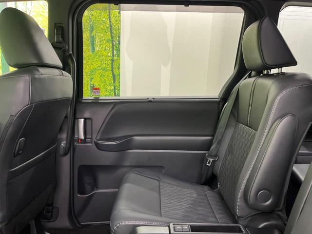 ノア ハイブリッドS-Z 4WD 両側電動ドア バックカメラ 衝突被害軽減システム レーダークルーズ 禁煙車 ドラレコ コーナーセンサー スマートキー LEDヘッド ETC2.0 オートハイビーム 車線逸脱警報 オートライト(52枚目)