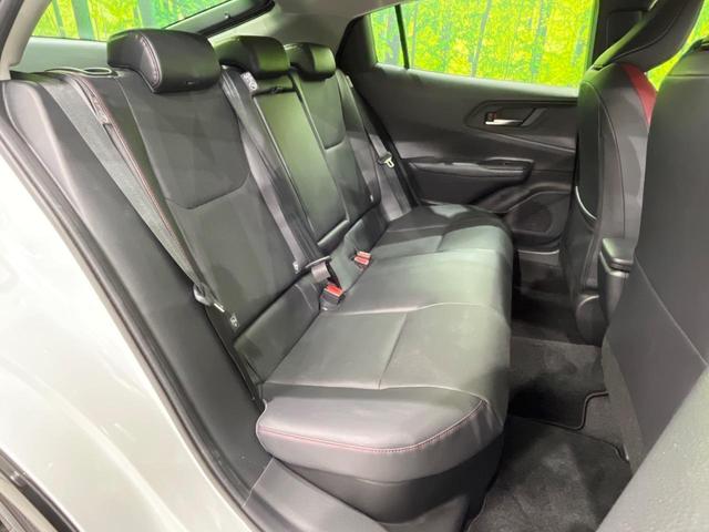 プリウス Ｚ　４ＷＤ　１２．３型ナビ機能付きディスプレイオーディオ　禁煙車　全周囲カメラ　衝突被害軽減システム　レーダークルーズ　電動リアゲート　パワーシート　コーナーセンサー　ＬＥＤヘッド　ＥＴＣ２．０（9枚目）