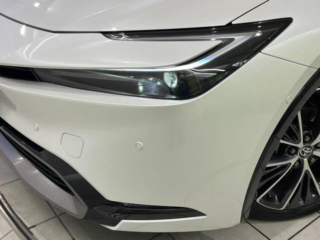 プリウス Ｚ　４ＷＤ　１２．３型ナビ機能付きディスプレイオーディオ　禁煙車　全周囲カメラ　衝突被害軽減システム　レーダークルーズ　電動リアゲート　パワーシート　コーナーセンサー　ＬＥＤヘッド　ＥＴＣ２．０（12枚目）