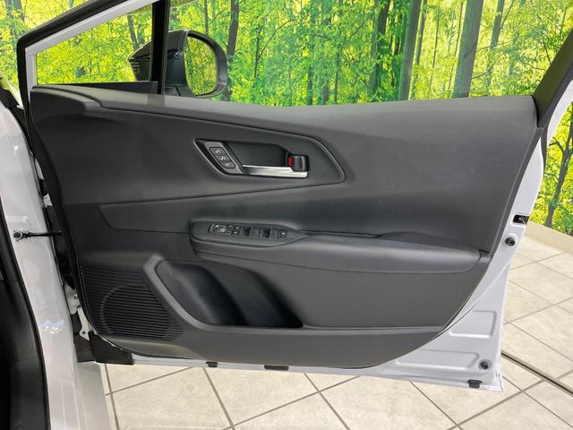 プリウス Ｚ　４ＷＤ　１２．３型ナビ機能付きディスプレイオーディオ　禁煙車　全周囲カメラ　衝突被害軽減システム　レーダークルーズ　電動リアゲート　パワーシート　コーナーセンサー　ＬＥＤヘッド　ＥＴＣ２．０（26枚目）