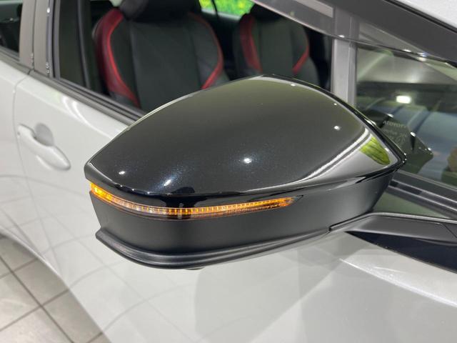 プリウス Ｚ　４ＷＤ　１２．３型ナビ機能付きディスプレイオーディオ　禁煙車　全周囲カメラ　衝突被害軽減システム　レーダークルーズ　電動リアゲート　パワーシート　コーナーセンサー　ＬＥＤヘッド　ＥＴＣ２．０（52枚目）