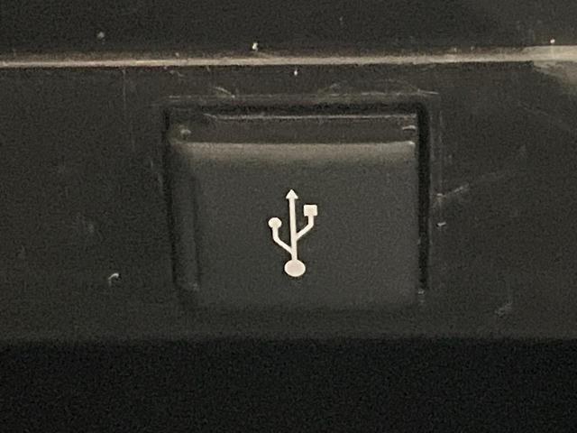 ヴェルファイア ２．５　ゴールデンアイズＩＩ　トヨタセーフティセンス　１２．１型フリップダウンモニター　両側パワースライドドア　純正９インチディスプレイオーディオ　Ｂｌｕｅｔｏｏｔｈ再生　ドライブレコーダー　フルセグＴＶ　ＥＴＣ　オットマン（48枚目）