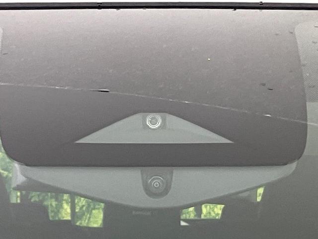 セレナ ｅ－パワー　ハイウェイスターＶ　インテリジェントエマージェンシーブレーキ　フリップダウンモニター　純正１２．３インチナビ　両側パワースライドドア　アラウンドビューモニター　Ｂｌｕｅｔｏｏｔｈ再生　フルセグＴＶ　禁煙車（5枚目）