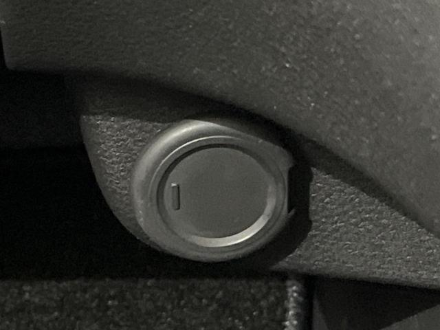 セレナ ｅ－パワー　ハイウェイスターＶ　インテリジェントエマージェンシーブレーキ　フリップダウンモニター　純正１２．３インチナビ　両側パワースライドドア　アラウンドビューモニター　Ｂｌｕｅｔｏｏｔｈ再生　フルセグＴＶ　禁煙車（48枚目）