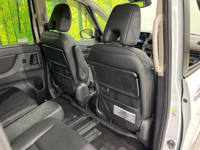 セレナ ｅ－パワー　ハイウェイスターＶ　インテリジェントエマージェンシーブレーキ　フリップダウンモニター　純正１２．３インチナビ　両側パワースライドドア　アラウンドビューモニター　Ｂｌｕｅｔｏｏｔｈ再生　フルセグＴＶ　禁煙車（51枚目）