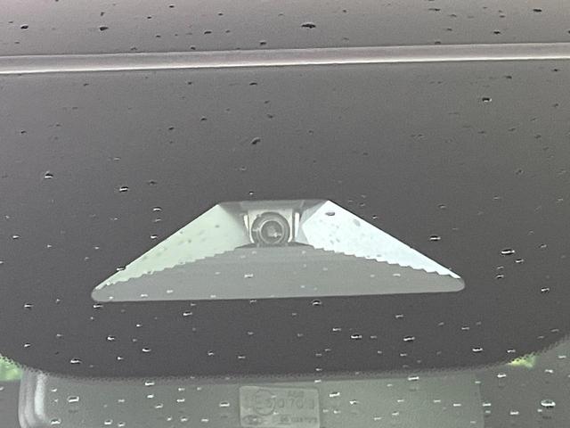 ステップワゴン ｅ：ＨＥＶスパーダ　ホンダセンシング　１０．１インチフリップダウンモニター　両側パワースライドドア　純正９インチナビ　Ｂｌｕｅｔｏｏｔｈ再生　ドライブレコーダー　バックカメラ　フルセグＴＶ　ＥＴＣ　禁煙車（4枚目）