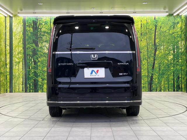 ステップワゴン ｅ：ＨＥＶスパーダ　ホンダセンシング　１０．１インチフリップダウンモニター　両側パワースライドドア　純正９インチナビ　Ｂｌｕｅｔｏｏｔｈ再生　ドライブレコーダー　バックカメラ　フルセグＴＶ　ＥＴＣ　禁煙車（16枚目）