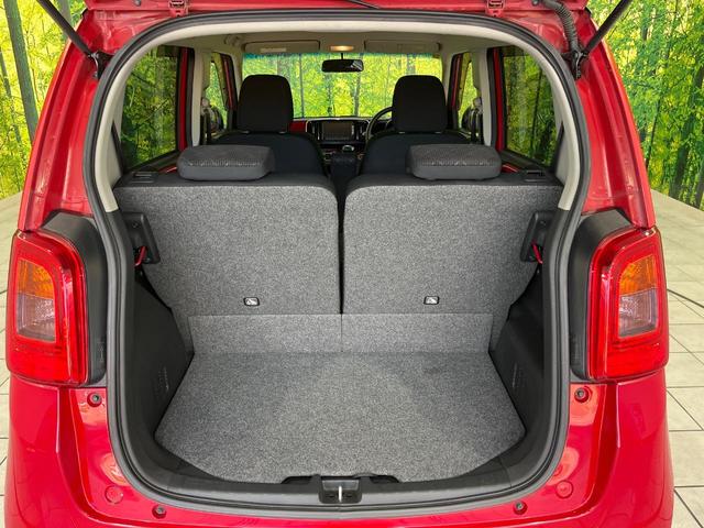 普段のお買い物や通勤、送迎等に十分な荷室スペースを確保しております。セカンドシートを倒すと、大きな荷物の積載も可能です♪