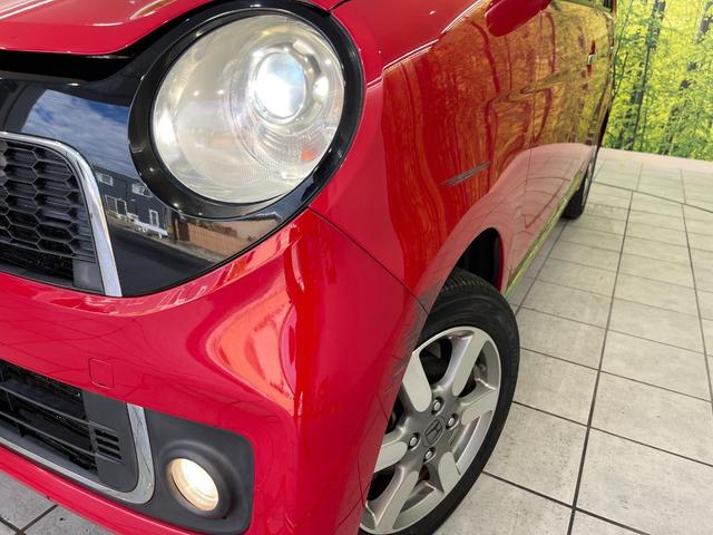 【ＨＩＤヘッドライト】非常に明るく前方を照らしてくれるので、悪天候や夜間の走行時も視界良好で安心してお乗りいただけます。