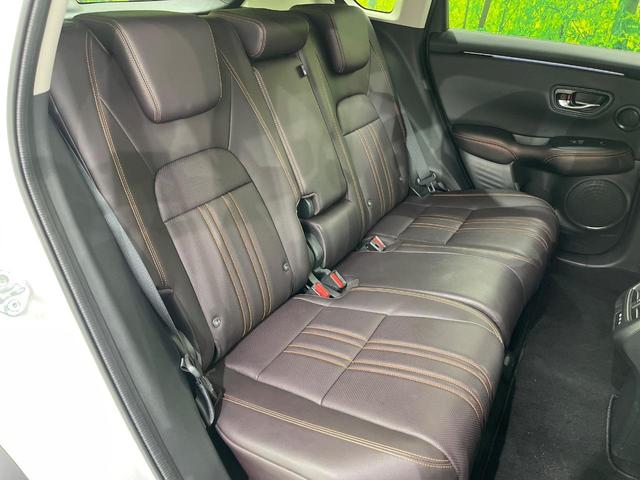 ＺＲ－Ｖ ｅ：ＨＥＶ　Ｚ　全周囲カメラ　衝突被害軽減システム　レーダークルーズ　禁煙車　電動リアゲート　レザーシート　コーナーセンサー　スマートキー　ＬＥＤヘッド　ＥＴＣ２．０　車線逸脱警報　オートライト　デュアルエアコン（9枚目）