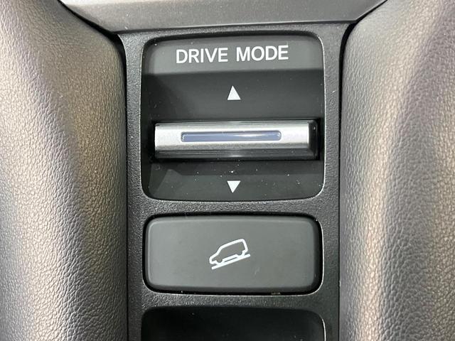 ＺＲ－Ｖ ｅ：ＨＥＶ　Ｚ　全周囲カメラ　衝突被害軽減システム　レーダークルーズ　禁煙車　電動リアゲート　レザーシート　コーナーセンサー　スマートキー　ＬＥＤヘッド　ＥＴＣ２．０　車線逸脱警報　オートライト　デュアルエアコン（43枚目）