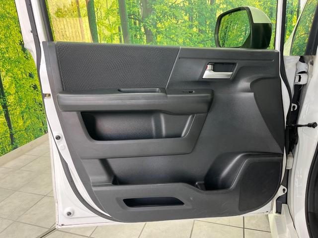 ステップワゴンスパーダ Ｚ　クールスピリット　４ＷＤ　両側パワースライドドア　純正１１インチフリップダウンモニター　純正９インチナビ　Ｂｌｕｅｔｏｏｔｈ再生　前後ドライブレコーダー　バックカメラ　フルセグＴＶ　８人乗り　禁煙車　クルコン（24枚目）