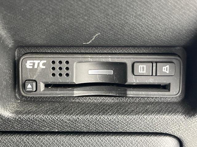 ステップワゴンスパーダ Ｚ　クールスピリット　４ＷＤ　両側パワースライドドア　純正１１インチフリップダウンモニター　純正９インチナビ　Ｂｌｕｅｔｏｏｔｈ再生　前後ドライブレコーダー　バックカメラ　フルセグＴＶ　８人乗り　禁煙車　クルコン（33枚目）