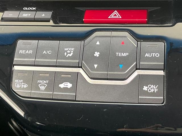 ステップワゴンスパーダ Ｚ　クールスピリット　４ＷＤ　両側パワースライドドア　純正１１インチフリップダウンモニター　純正９インチナビ　Ｂｌｕｅｔｏｏｔｈ再生　前後ドライブレコーダー　バックカメラ　フルセグＴＶ　８人乗り　禁煙車　クルコン（41枚目）