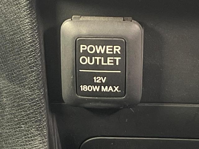 ステップワゴンスパーダ Ｚ　クールスピリット　４ＷＤ　両側パワースライドドア　純正１１インチフリップダウンモニター　純正９インチナビ　Ｂｌｕｅｔｏｏｔｈ再生　前後ドライブレコーダー　バックカメラ　フルセグＴＶ　８人乗り　禁煙車　クルコン（46枚目）