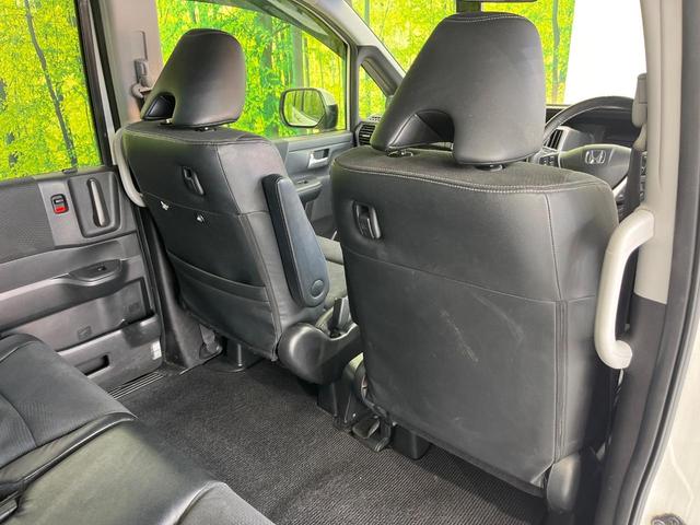 ステップワゴンスパーダ Ｚ　クールスピリット　４ＷＤ　両側パワースライドドア　純正１１インチフリップダウンモニター　純正９インチナビ　Ｂｌｕｅｔｏｏｔｈ再生　前後ドライブレコーダー　バックカメラ　フルセグＴＶ　８人乗り　禁煙車　クルコン（50枚目）