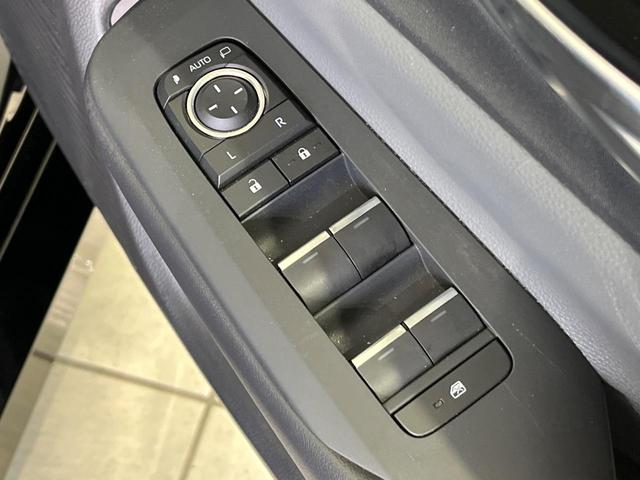 プリウス Ｇ　４ＷＤ　バックカメラ　衝突被害軽減システム　レーダークルーズ　禁煙車　ドラレコ　コーナーセンサー　スマートキー　ＬＥＤヘッド　ＥＴＣ２．０　オートハイビーム　車線逸脱警報　オートライト（21枚目）