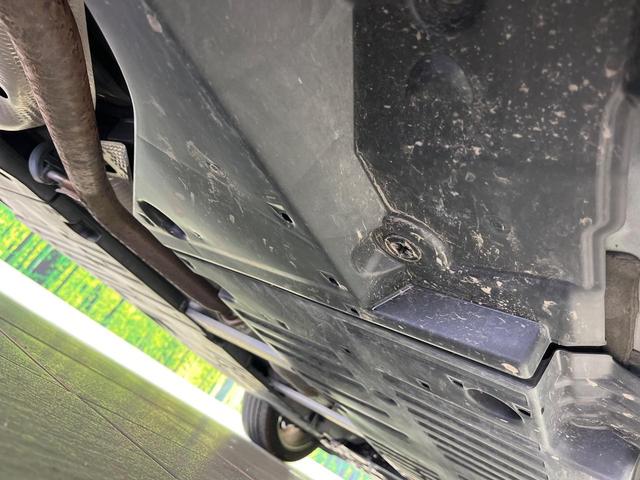 プリウス Ｇ　４ＷＤ　バックカメラ　衝突被害軽減システム　レーダークルーズ　禁煙車　ドラレコ　コーナーセンサー　スマートキー　ＬＥＤヘッド　ＥＴＣ２．０　オートハイビーム　車線逸脱警報　オートライト（23枚目）