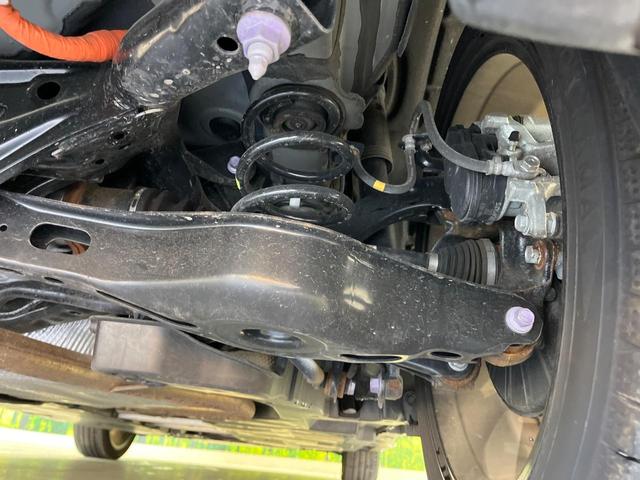 プリウス Ｇ　４ＷＤ　バックカメラ　衝突被害軽減システム　レーダークルーズ　禁煙車　ドラレコ　コーナーセンサー　スマートキー　ＬＥＤヘッド　ＥＴＣ２．０　オートハイビーム　車線逸脱警報　オートライト（24枚目）