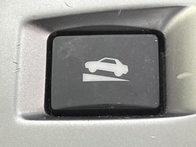 レヴォーグ １．６ＧＴ－Ｓアイサイト　４ＷＤ　純正ＳＤナビ　サイドカメラ　バックカメラ　衝突被害軽減システム　レーダークルーズ　禁煙車　ドラレコ　コーナーセンサー　スマートキー　ＬＥＤヘッド　ＥＴＣ　車線逸脱警報　オートライト（33枚目）