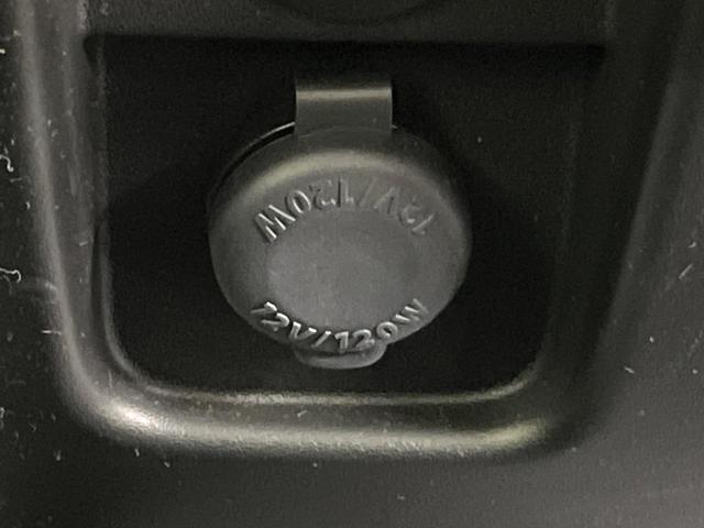 スペーシアカスタム ハイブリッドＸＳ　４ＷＤ　両側電動ドア　全周囲カメラ　衝突被害軽減システム　レーダークルーズ　禁煙車　純正ナビ　コーナーセンサー　ＬＥＤヘッド　車線逸脱警報　オートライト　オートエアコン　純正１５インチＡＷ（44枚目）