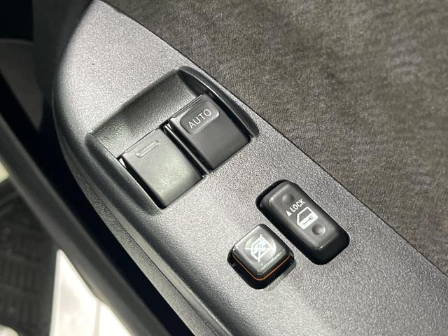 ハイエースワゴン GL 4WD 片側電動ドア 純正SDナビ バックカメラ 衝突被害軽減システム 禁煙車 ドラレコ コーナーセンサー スマートキー LEDヘッド ビルトインETC オートハイビーム 車線逸脱警報 オートライト(52枚目)