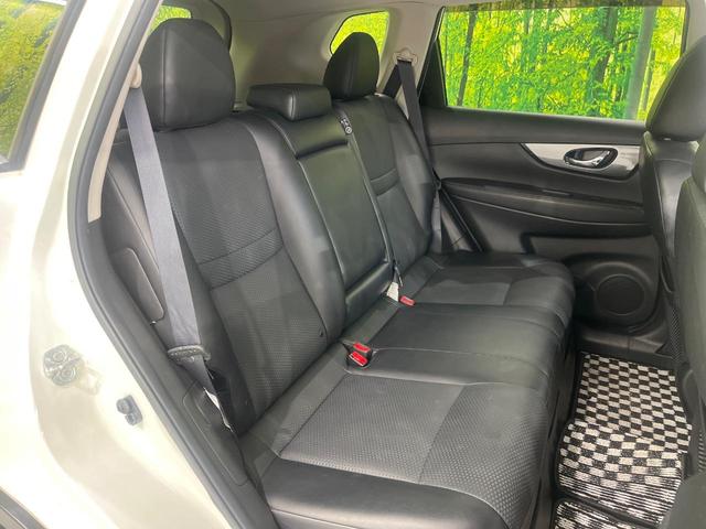 後部座席も気になるようなキズ・汚れやへたり等、大きなダメージはなく、良好な状態です。