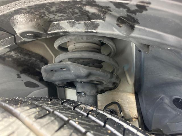 お車を安心してお乗りいただく為には、足回りの定期点検が欠かせません。サービスサポート（有償保証）では無料点検もご提供しており、安心のカーライフをお過ごしいただけるサポート体制が整っています。