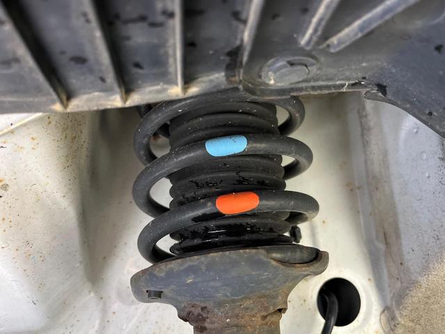 アルト L 4WD 衝突被害軽減システム 禁煙車 コーナーセンサー 車線逸脱警報 オートライト CD ドアバイザー プライバシーガラス キーレス シートヒーター アイドリングストップ エアコン(20枚目)