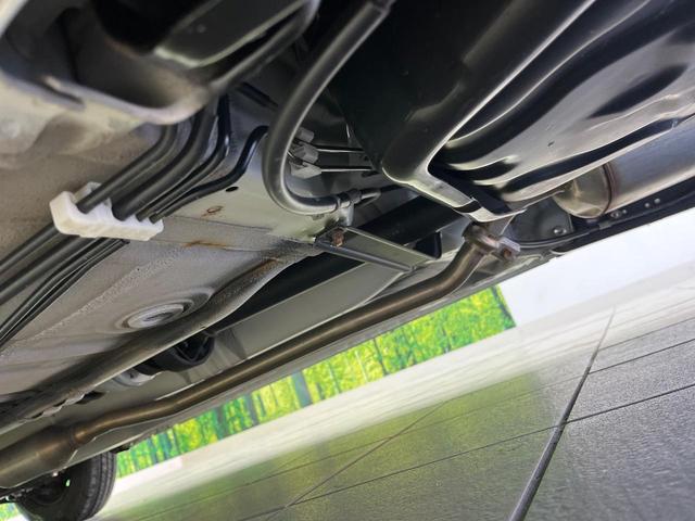 アルト L 4WD 衝突被害軽減システム 禁煙車 コーナーセンサー 車線逸脱警報 オートライト CD ドアバイザー プライバシーガラス キーレス シートヒーター アイドリングストップ エアコン(26枚目)