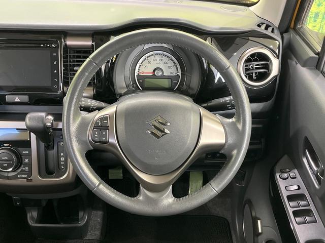 インテリアに合わせたデザインのステアリングは、運転される方のことも考え、運転しやすい形状、大きさです。是非一度、実際に触ってお確かめください。