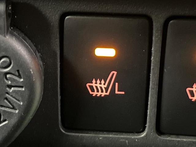 ルーミー カスタムＧ－Ｔ　スマートアシスト　両側パワースライドドア　全周囲カメラ　純正９インチナビ　Ｂｌｕｅｔｏｏｔｈ再生　ドライブレコーダー　ＥＴＣ　フルセグＴＶ　禁煙車　スマートキー　レーダークルーズ　ＬＥＤヘッドライト（6枚目）