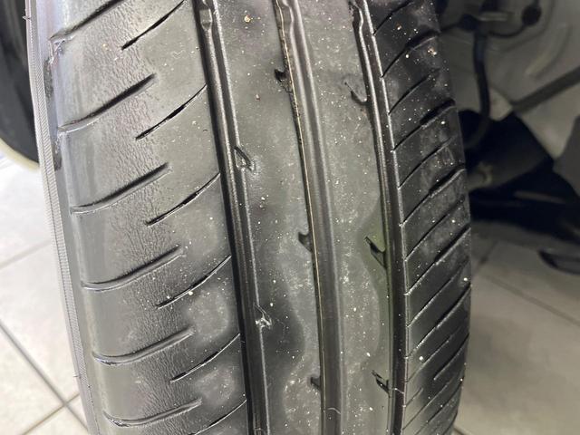 アクア Ｘ　４ＷＤ　トヨタセーフティセンス　純正ナビ機能付きディスプレイオーディオ　Ｂｌｕｅｔｏｏｔｈ再生　バックカメラ　ＥＴＣ　レーダークルーズ　禁煙車　スマートキー　ＬＥＤヘッドライト　オートエアコン（30枚目）