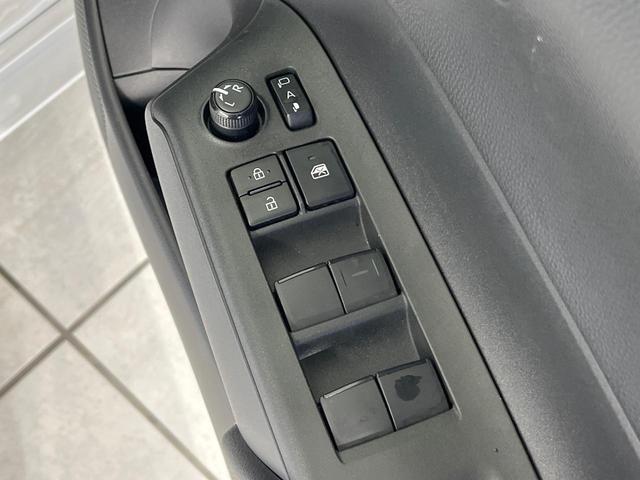 アクア Ｘ　４ＷＤ　トヨタセーフティセンス　純正ナビ機能付きディスプレイオーディオ　Ｂｌｕｅｔｏｏｔｈ再生　バックカメラ　ＥＴＣ　レーダークルーズ　禁煙車　スマートキー　ＬＥＤヘッドライト　オートエアコン（33枚目）
