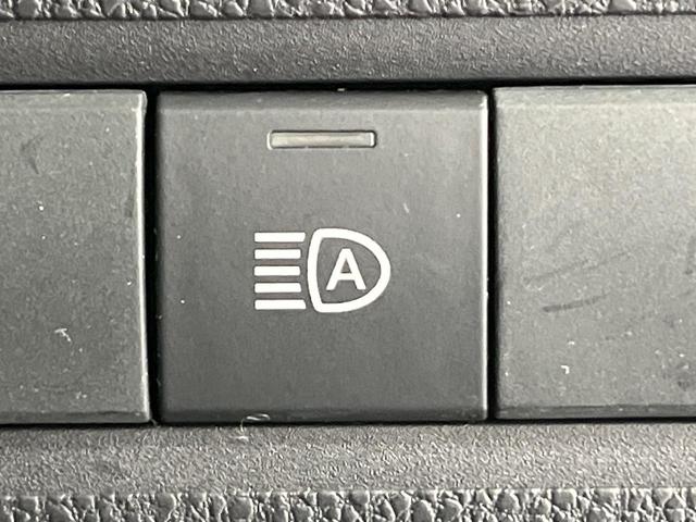 アクア Ｘ　４ＷＤ　トヨタセーフティセンス　純正ナビ機能付きディスプレイオーディオ　Ｂｌｕｅｔｏｏｔｈ再生　バックカメラ　ＥＴＣ　レーダークルーズ　禁煙車　スマートキー　ＬＥＤヘッドライト　オートエアコン（41枚目）
