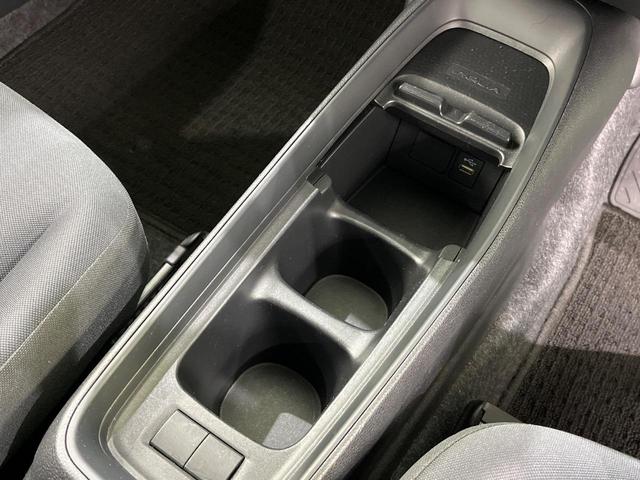 アクア Ｘ　４ＷＤ　トヨタセーフティセンス　純正ナビ機能付きディスプレイオーディオ　Ｂｌｕｅｔｏｏｔｈ再生　バックカメラ　ＥＴＣ　レーダークルーズ　禁煙車　スマートキー　ＬＥＤヘッドライト　オートエアコン（46枚目）
