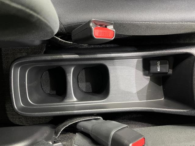 アクア Ｘ　４ＷＤ　トヨタセーフティセンス　純正ナビ機能付きディスプレイオーディオ　Ｂｌｕｅｔｏｏｔｈ再生　バックカメラ　ＥＴＣ　レーダークルーズ　禁煙車　スマートキー　ＬＥＤヘッドライト　オートエアコン（47枚目）