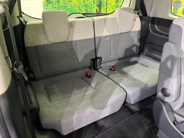 フリード エアー　両側電動ドア　純正ディスプレイオーディオ　バックカメラ　衝突被害軽減システム　レーダークルーズ　禁煙車　コーナーセンサー　スマートキー　ＬＥＤヘッド　オートハイビーム　車線逸脱警報　オートライト（10枚目）