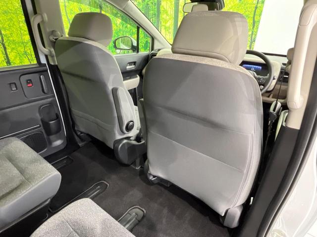 フリード エアー　両側電動ドア　純正ディスプレイオーディオ　バックカメラ　衝突被害軽減システム　レーダークルーズ　禁煙車　コーナーセンサー　スマートキー　ＬＥＤヘッド　オートハイビーム　車線逸脱警報　オートライト（50枚目）