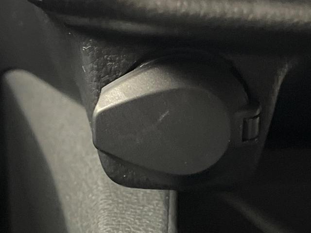 ヴォクシー ハイブリッドＳ－Ｚ　両側電動ドア　全周囲カメラ　純正１０．５インチナビ　衝突被害軽減システム　レーダークルーズ　禁煙車　ハーフレザーシート　ドラレコ　コーナーセンサー　スマートキー　ＬＥＤヘッド　ＥＴＣ２．０（57枚目）