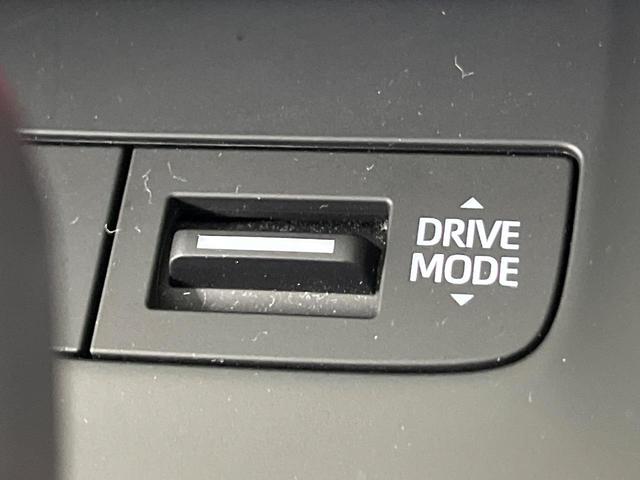 ハリアー Ｚ　トヨタセーフティセンス　純正１２．３インチナビ　全周囲カメラ　ＪＢＬプレミアムサウンド　Ｂｌｕｅｔｏｏｔｈ再生　ドライブレコーダー　フルセグＴＶ　ＥＴＣ　レーダークルーズ　ＬＥＤヘッドライト　禁煙車（43枚目）