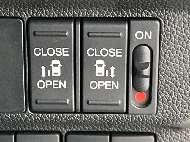 フリード Ｇ・ホンダセンシング　衝突軽減ブレーキ　両側パワースライドドア　Ｂｌｕｅｔｏｏｔｈ再生　バックカメラ　フルセグＴＶ　ＥＴＣ　ＬＥＤヘッドライト　禁煙車　純正１５インチアルミホイール　６人乗り　レーンアシスト　スマートキー（3枚目）