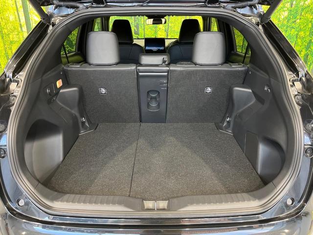 ヤリスクロス ハイブリッドＺ　トヨタセーフティセンス　純正８インチナビ　アラウンドビューモニター　Ｂｌｕｅｔｏｏｔｈ再生　フルセグＴＶ　ＥＴＣ　禁煙車　ＬＥＤヘッドライト　ブラインドスポットモニター　クリアランスソナー（28枚目）